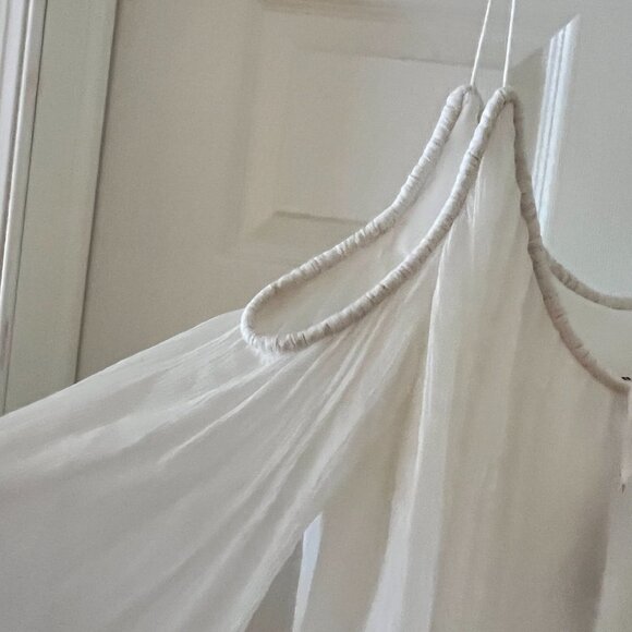 Elizabeth and James white blouse size L - Picture 5 of 8